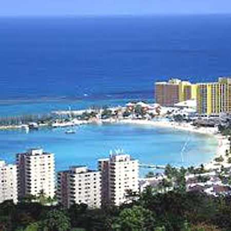 Turtle Beach Towers Apt 22 C - Ocho Rios Bagian luar foto