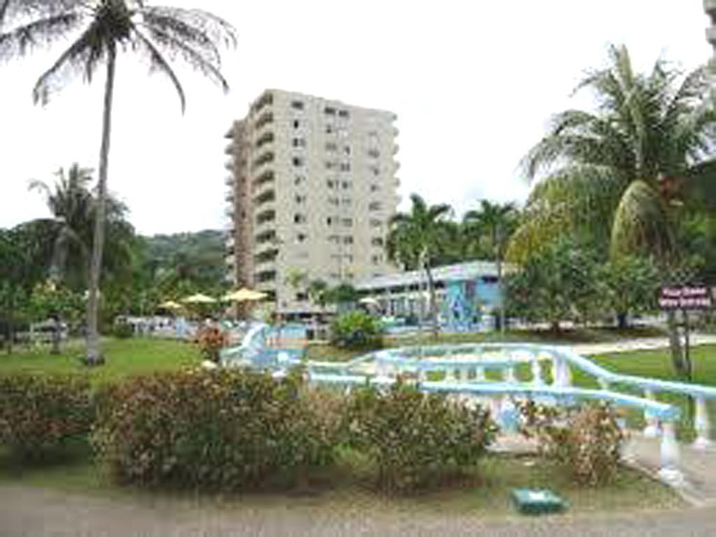 Turtle Beach Towers Apt 22 C - Ocho Rios Bagian luar foto