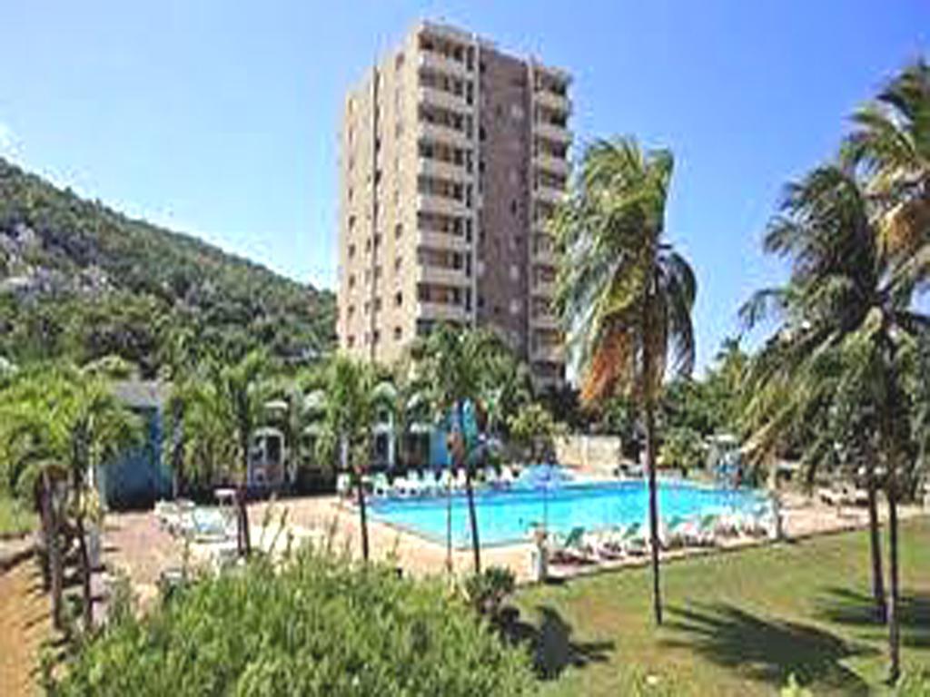 Turtle Beach Towers Apt 22 C - Ocho Rios Bagian luar foto
