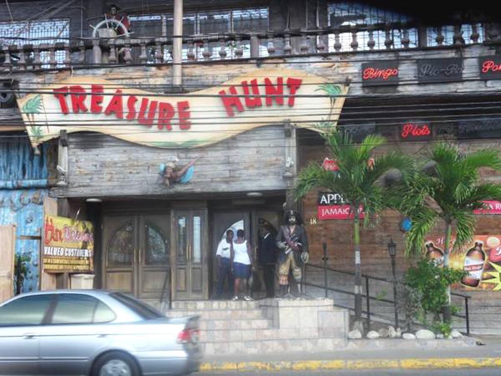Turtle Beach Towers Apt 22 C - Ocho Rios Bagian luar foto