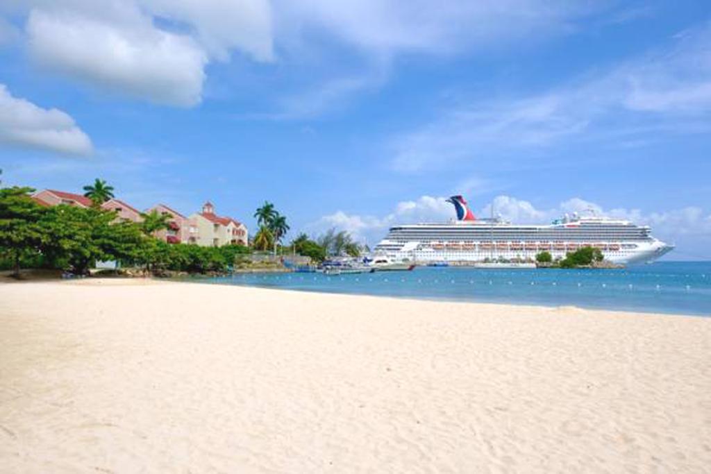 Turtle Beach Towers Apt 22 C - Ocho Rios Bagian luar foto