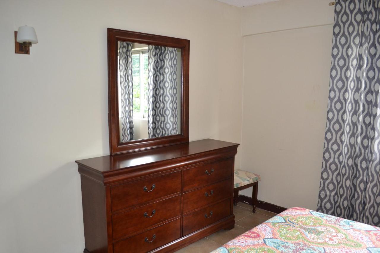 Turtle Beach Towers Apt 22 C - Ocho Rios Bagian luar foto
